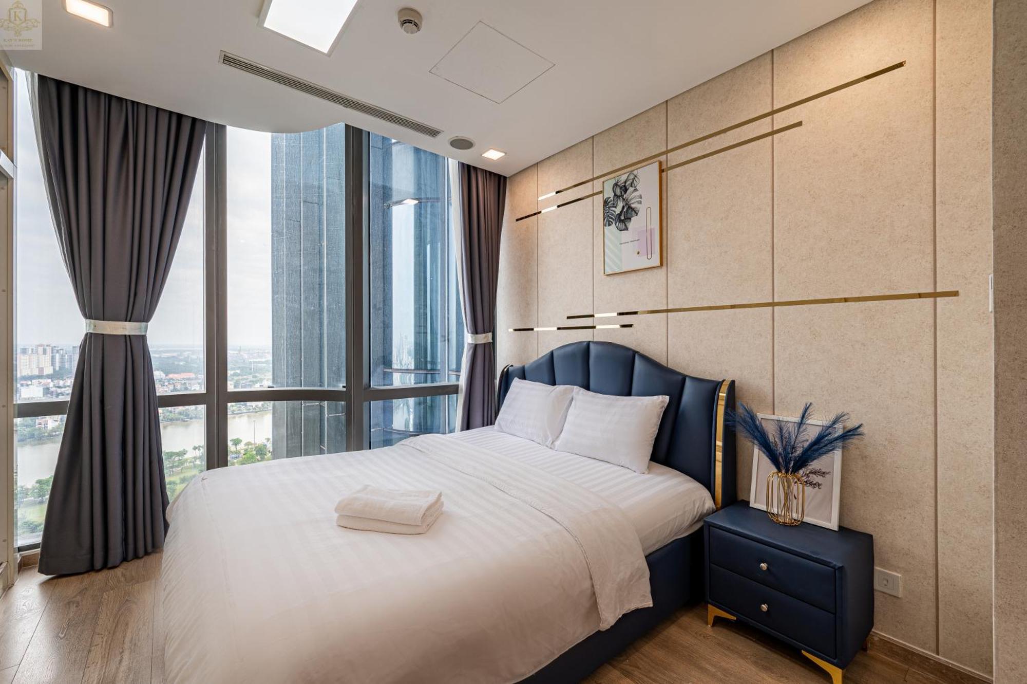 Saigon Riverside Landmark 81 Center Ho Chi Minh City
